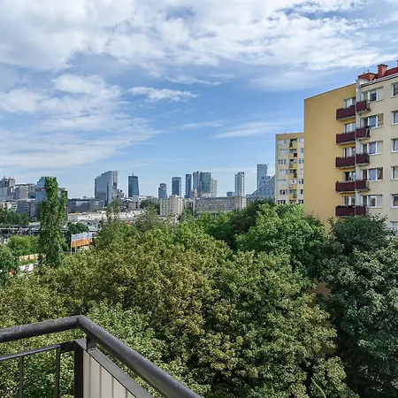 Lumina I 2br Near The Główna I Balcony Apartamento Varsóvia