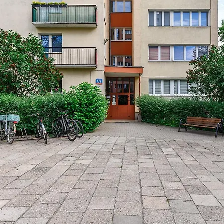 Lumina I 2br Near The Główna I Balcony Varsóvia